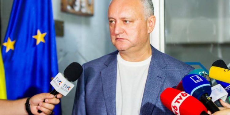Procurorii cer prelungirea arestului la domiciliu pentru ex-președintele țării. Dodon: M-am prezentat la PA. Straniu că de data aceasta a fost fără gălăgie și presă controlată