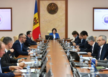 Lecții online sau lucru de la distanță – printre măsurile propuse de Guvern pentru reducerea consumului de energie electrică și gaze naturale