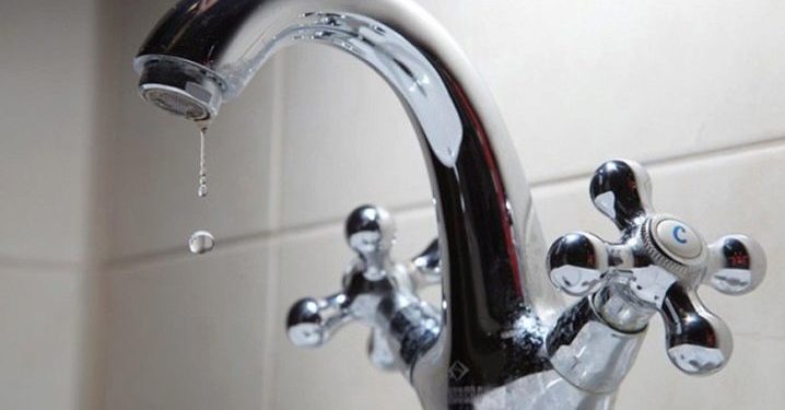 Во Франции более 100 муниципалитетов остались без питьевой воды: что произошло