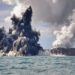 Erupția vulcanică din Tonga a aruncat în atmosferă suficientă apă pentru a umple 58.000 de bazine olimpice