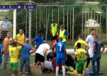 Футболист «Зимбру» попал в больницу после столкновения с вратарем «Динамо-Авто»