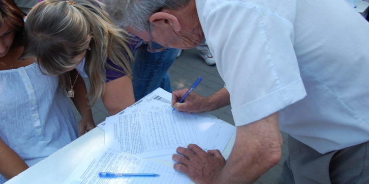 В Гагаузии начали собирать подписи под обращением к правительству РФ. Просят снизить цену на газ