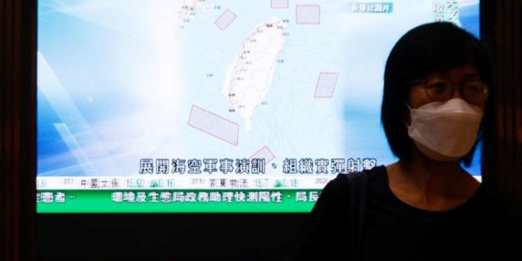 Armata chineză a tras proiectile către strâmtoarea Taiwan, după începerea unor ample exerciţii militare