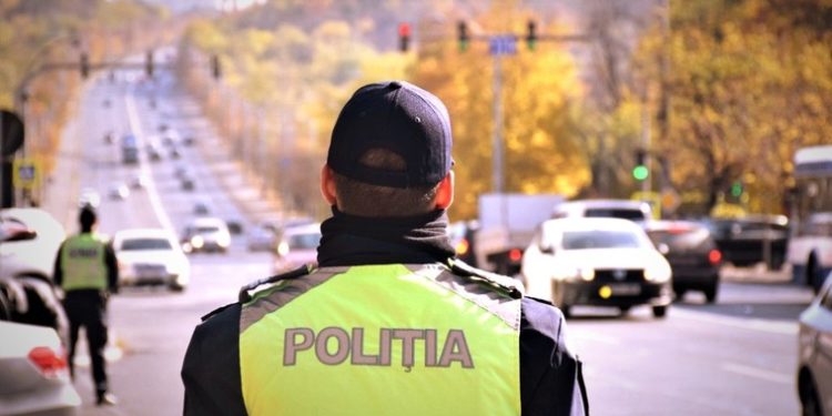 Peste 3700 de șoferi, trași pe dreapta în acest weekend. Ce încălcări au fost comise