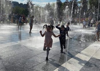 «Желтый код» жары по всей стране