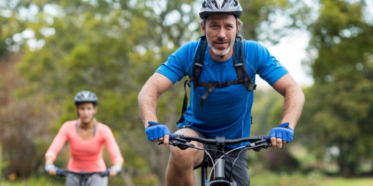 Cine are o viață mai lungă? Un nou studiu arată că femeile nu trăiesc mai mult decât bărbații