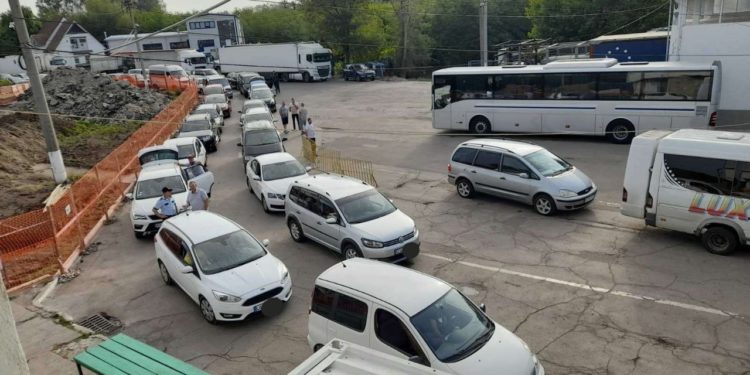 Situația la frontieră: Peste 30 de mii de persoane au ieșit din Republica Moldova