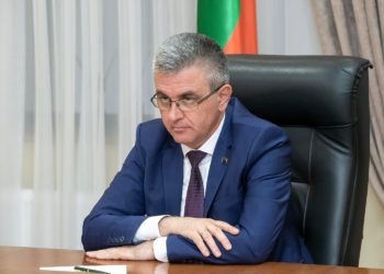 «Призываем приступить к обсуждению мирного урегулирования». Красносельский написал «восьмое» письмо Санду