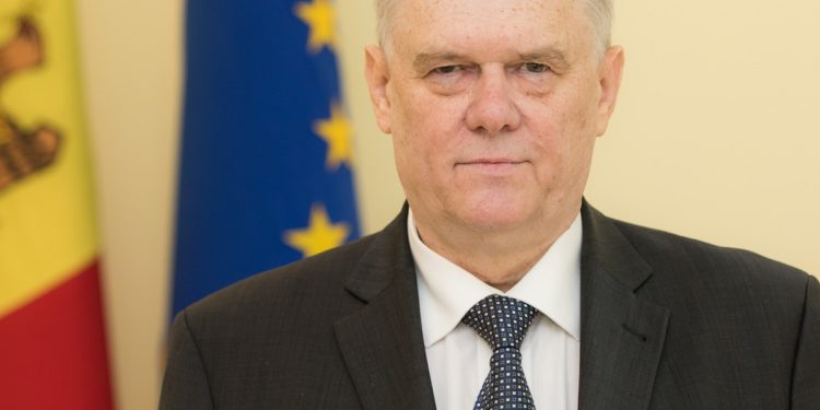 Fost judecător la CEDO: Pare dubios faptul că toate dosarele sunt deschise doar împotriva opoziției, mai ales în contextul scăderii ratingului guvernării | VIDEO