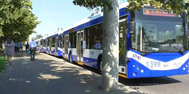 Primăria a modificat pentru azi itinerarul a două rute de troleibuz din Chișinău