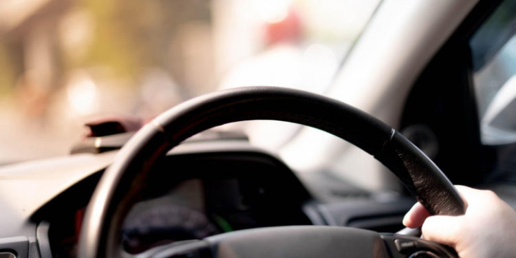 Panică în rândul șoferilor din Suedia, după ce au primit mesaje de avertizare cu „Atac aerian, pericol”