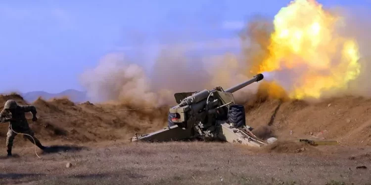 Армения обратилась к России за помощью из-за боев на границе с Азербайджаном