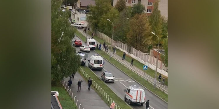 Update | В ижевской школе убиты девять человек. Среди погибших — пятеро детей