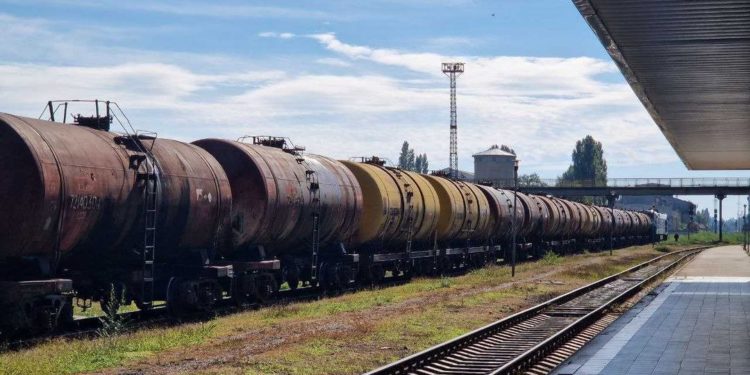 В Молдову из Румынии прибыли первые цистерны с мазутом | VIDEO