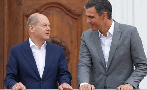 Главы правительств Германии и Испании заразились COVID-19