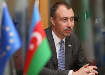 ЕС срочно отправил в Армению и Азербайджан спецпредставителя