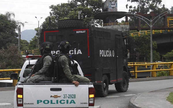 Atac înfiorător în Columbia: Șapte polițiști au fost uciși într-o ambuscadă „cu explozibili și tiruri de arme de foc”