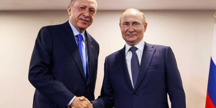 Erdogan a vorbit la telefon cu Putin și s-a oferit să fie „facilitator” în conflictul legat de centrala Zaporojie