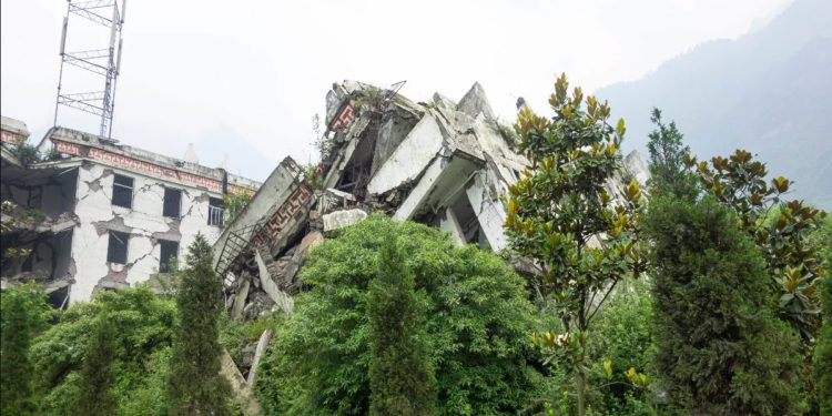 46 de oameni au murit în urma cutremurului cu magnitudinea 6,8 din China