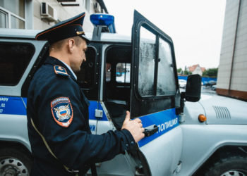 Директор крупной российской компании найден застреленным в гараже