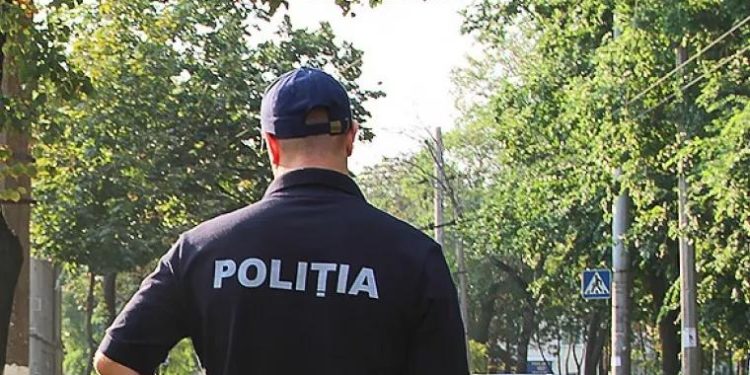 Un polițist a fost bătut de un bărbat, la Nisporeni: Omul legii a ajuns la spital, pentru îngrijiri medicale