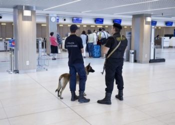 В аэропорту Кишинева остановили мужчину из Индии с поддельными украинскими документами