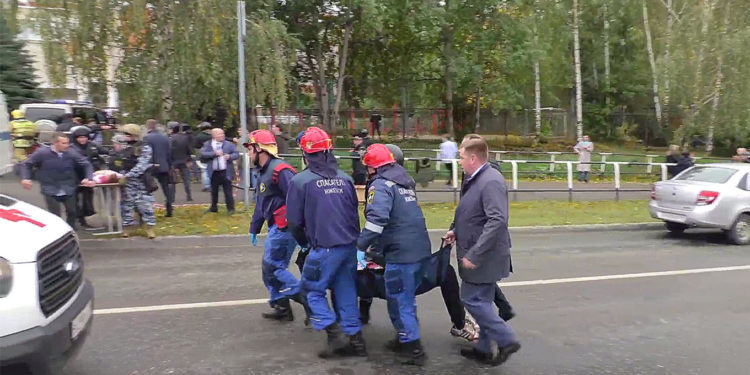 Noi detalii de la atacul armat la o școală din Ijevsk, Rusia: Pistolarul s-ar fi sinucis | VIDEO