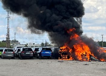 В Германии рядом с цирковой палаткой разбился самолет, есть погибшие