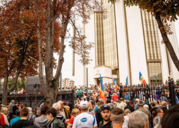 Activist civic: Transportatorii, intimidați de reprezentanții PAS și somați să nu aducă protestatari la Chișinău