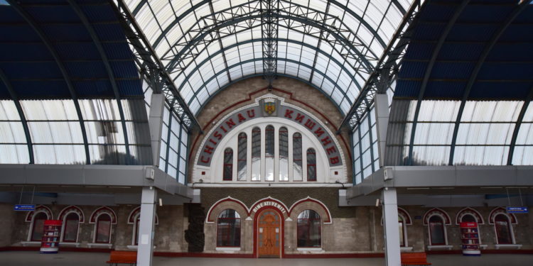 В здании железнодорожного вокзала Кишинева пройдет выставка фотографий о жизни в молдавских селах