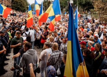 Члены Партии «ШОР» протестовали перед Кишиневским судом против неправомерных задержаний представителей формирования: Свободу политическим заключенным!