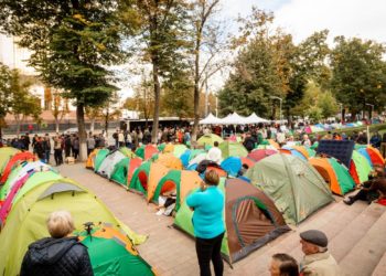 Partidul „ȘOR”: Protestatarii din „Orașul Schimbării”, intimidați și bruscați în această dimineață