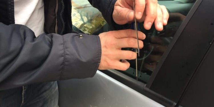 Atenție, șoferi! Numărul furturilor din automobile a crescut cu peste 20% în capitală | VIDEO