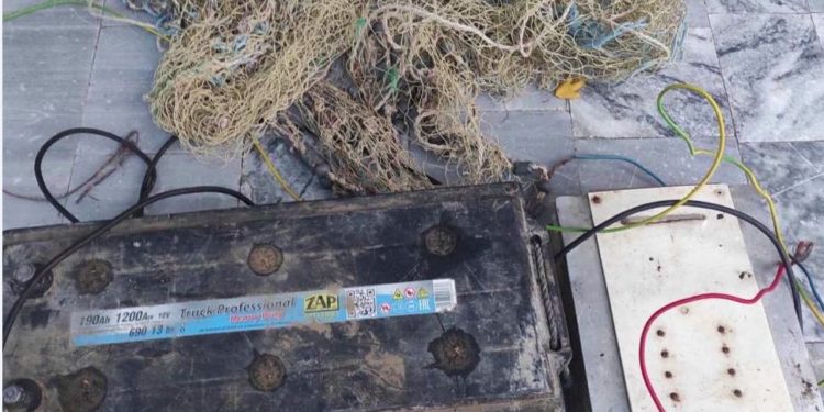 La pescuit în apele de frontieră cu ustensile interzise prin lege