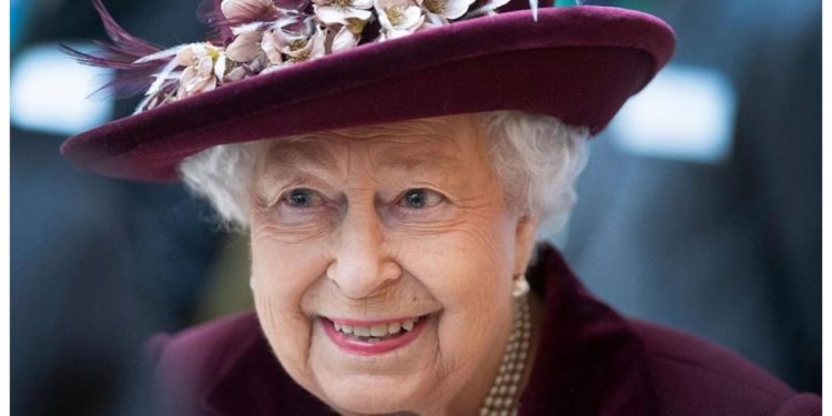 Regina Elisabeta a II-a a Marii Britanii a murit