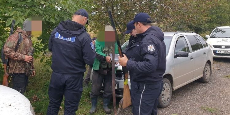 Mai mulți vânători, amendați de polițiști. Nu au ținut cont de regulile stabilite de CSE