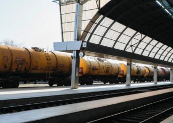 Reprezentanții Guvernului, despre primele garnituri cu păcură livrate Moldovei din România: Cantitatea nu poate fi anunțată, este secret de stat | VIDEO