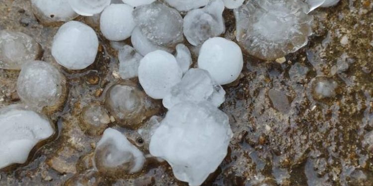 Разгул стихии: град обрушился на несколько районов Молдовы