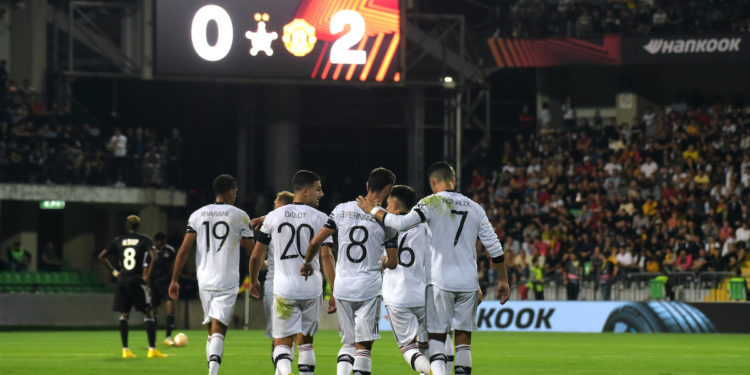 Întreaga Moldovă a urmărit legendarul meci dintre Sheriff Tiraspol și Mancherter United, finalizat cu scorul 0-2. Care au fost impresiile suporterilor | VIDEO