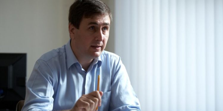 În 30 de ani, prețul a crescut de la 30 de bani la 30 de lei. Expertul economic Veaceslav Ionița a prezentat graficul tarifului la gazele naturale | VIDEO