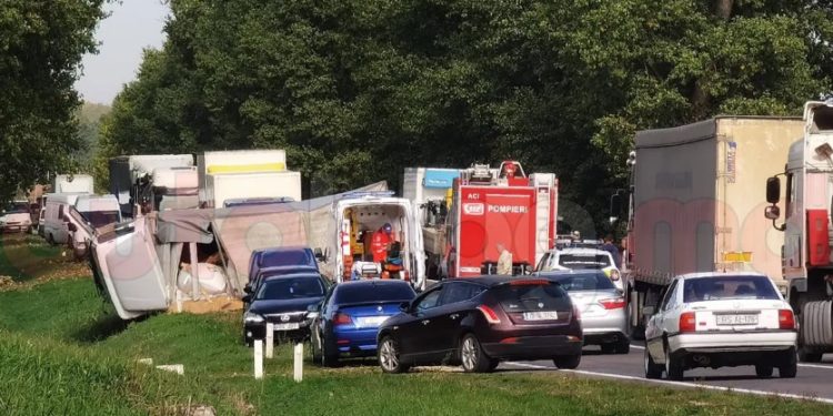 В Чимишлийском районе столкнулись легковушка и грузовик