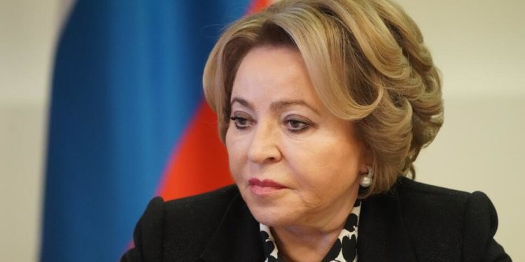 Матвиенко приехала на саммит парламентов стран G20 и предложила делегации Украины «прямо сегодня» начать переговоры. Но на условиях России