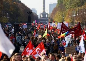 Все больше европейских городов охватывают протесты против повышения цен. Эксперты: массовые беспорядки возможны в 101 стране | VIDEO
