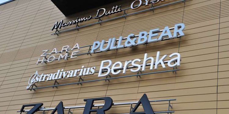 Zara и Bershka возобновят работу в России под новыми названиями