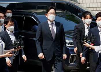Главой Samsung назначен Ли Чжэ Ен, отсидевший срок за коррупцию