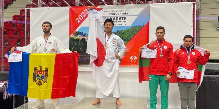 Полицейский из Молдовы завоевал серебро на чемпионате мира по карате