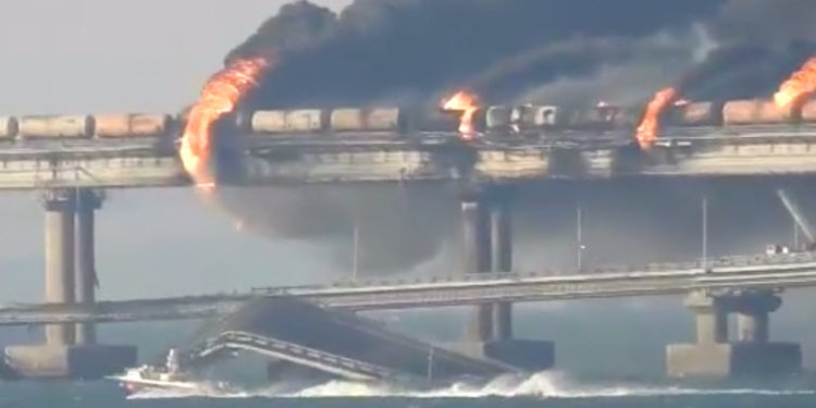 «Украинская правда» со ссылкой на источник сообщила, что взрыв на Крымском мосту — операция СБУ