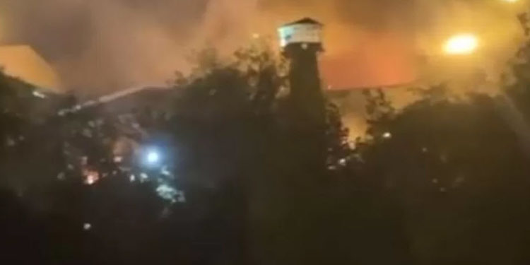 Пожар в иранской тюрьме, где содержатся сотни политзаключенных. Четыре человека погибли