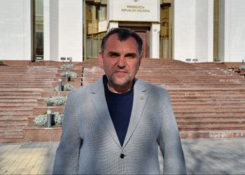 Reacția lui Dinu Țurcanu, după ce IGP a cerut Judecătoriei Rîșcani să oblige primăria capitalei interzicerea protestelor: Se încearcă intimidarea acțiunilor pașnice și democratice | VIDEO