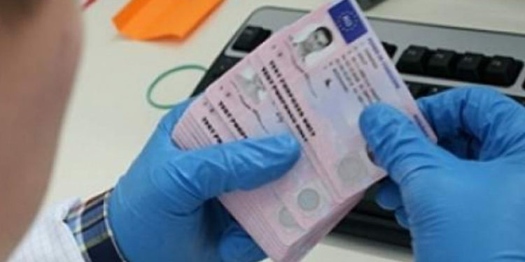 У молодого человека из Грузии обнаружены поддельные водительские права